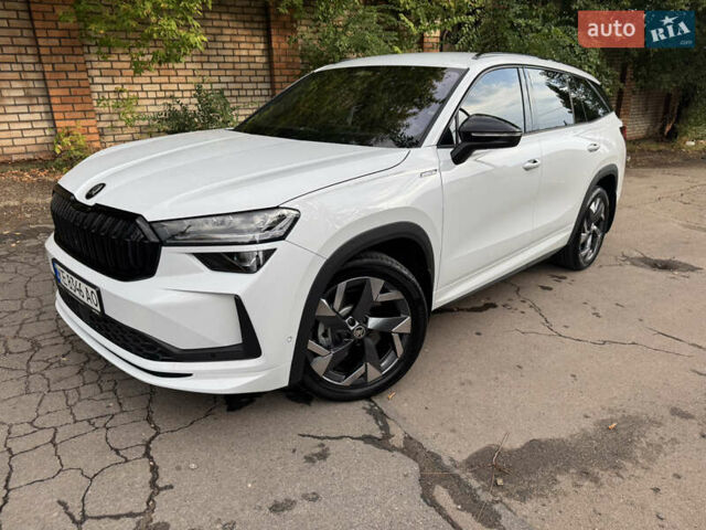 Белый Шкода Kodiaq, объемом двигателя 1.98 л и пробегом 18 тыс. км за 46500 $, фото 4 на Automoto.ua