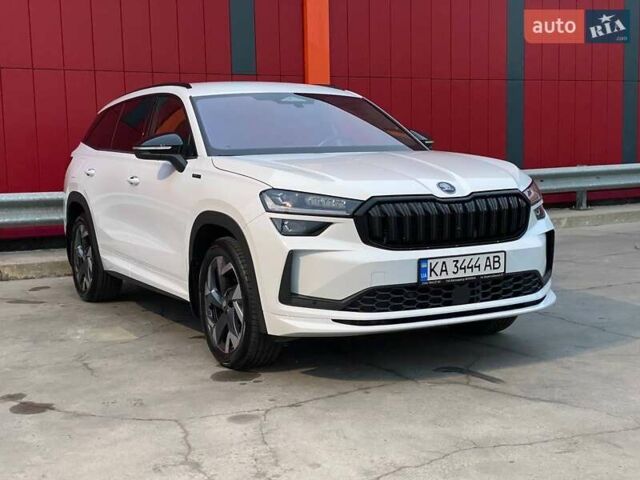 Белый Шкода Kodiaq, объемом двигателя 1.98 л и пробегом 7 тыс. км за 47999 $, фото 4 на Automoto.ua