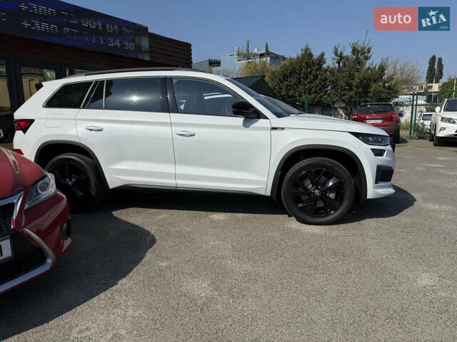 Білий Шкода Kodiaq, об'ємом двигуна 1.98 л та пробігом 13 тис. км за 40500 $, фото 4 на Automoto.ua