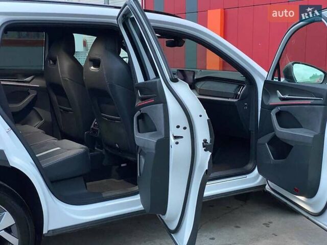 Белый Шкода Kodiaq, объемом двигателя 1.98 л и пробегом 7 тыс. км за 47999 $, фото 47 на Automoto.ua