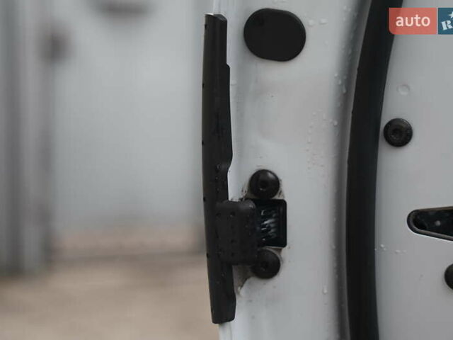 Белый Шкода Kodiaq, объемом двигателя 1.98 л и пробегом 16 тыс. км за 48500 $, фото 11 на Automoto.ua