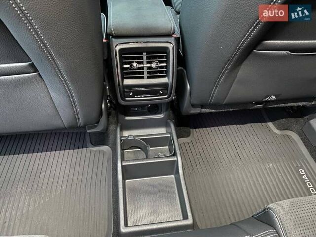 Белый Шкода Kodiaq, объемом двигателя 1.98 л и пробегом 7 тыс. км за 47999 $, фото 71 на Automoto.ua