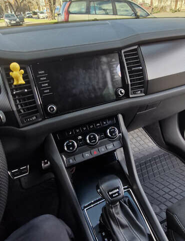 Білий Шкода Kodiaq, об'ємом двигуна 1.97 л та пробігом 31 тис. км за 46199 $, фото 3 на Automoto.ua