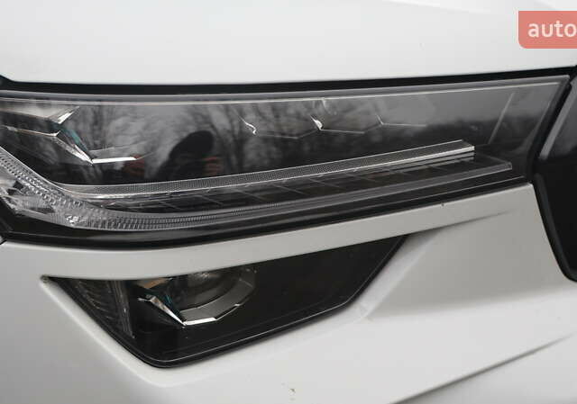 Белый Шкода Kodiaq, объемом двигателя 1.98 л и пробегом 16 тыс. км за 48500 $, фото 6 на Automoto.ua