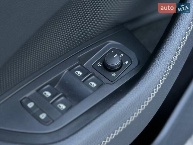 Белый Шкода Kodiaq, объемом двигателя 1.98 л и пробегом 5 тыс. км за 41312 $, фото 19 на Automoto.ua