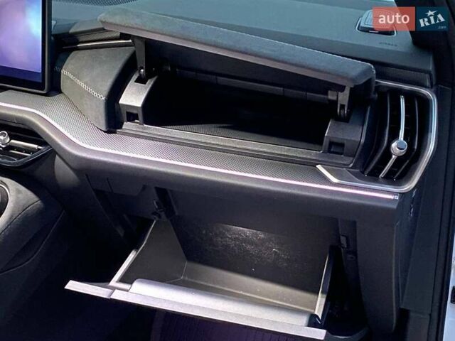 Белый Шкода Kodiaq, объемом двигателя 1.98 л и пробегом 7 тыс. км за 47999 $, фото 36 на Automoto.ua