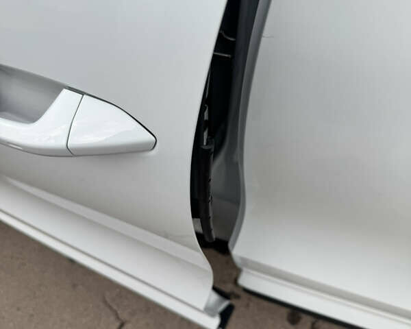 Белый Шкода Kodiaq, объемом двигателя 1.98 л и пробегом 18 тыс. км за 46500 $, фото 8 на Automoto.ua