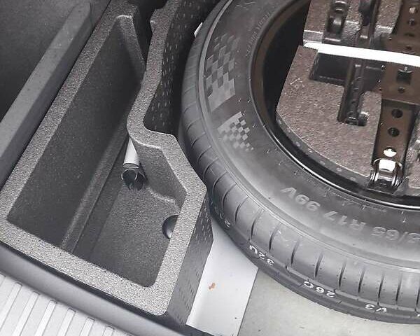 Белый Шкода Kodiaq, объемом двигателя 1.97 л и пробегом 8 тыс. км за 49999 $, фото 14 на Automoto.ua