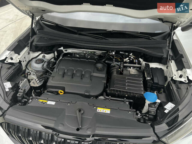 Білий Шкода Kodiaq, об'ємом двигуна 1.97 л та пробігом 7 тис. км за 49999 $, фото 17 на Automoto.ua
