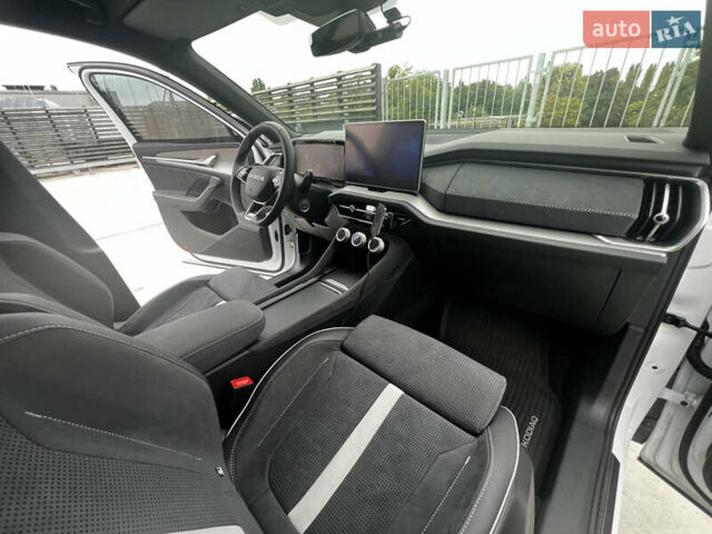 Білий Шкода Kodiaq, об'ємом двигуна 1.97 л та пробігом 7 тис. км за 49999 $, фото 15 на Automoto.ua
