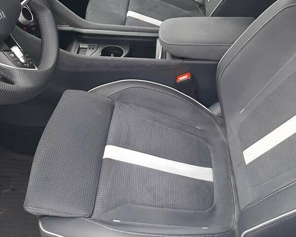 Белый Шкода Kodiaq, объемом двигателя 1.97 л и пробегом 8 тыс. км за 49999 $, фото 11 на Automoto.ua