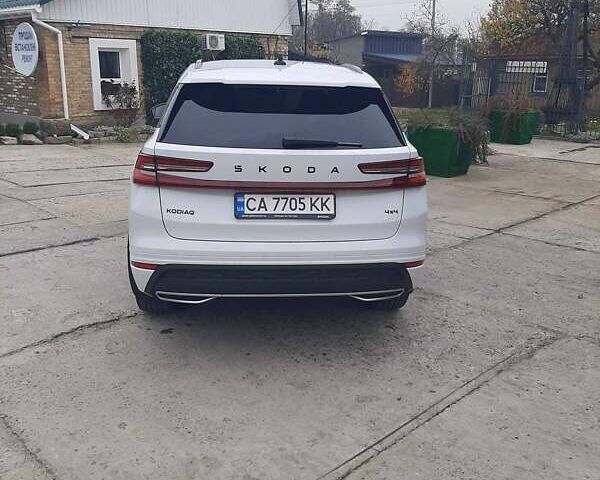 Белый Шкода Kodiaq, объемом двигателя 1.97 л и пробегом 8 тыс. км за 49999 $, фото 7 на Automoto.ua
