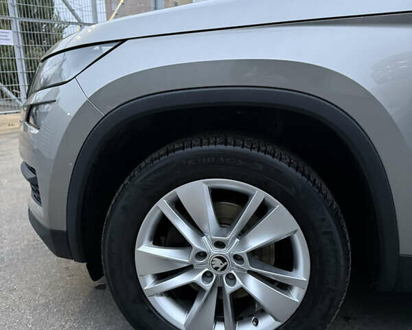 Бежевый Шкода Kodiaq, объемом двигателя 1.97 л и пробегом 163 тыс. км за 25500 $, фото 12 на Automoto.ua