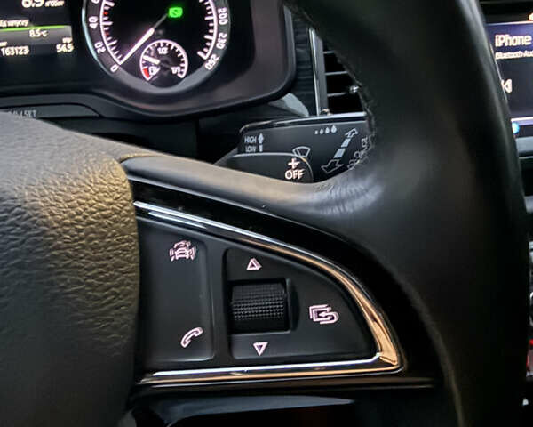 Бежевый Шкода Kodiaq, объемом двигателя 1.97 л и пробегом 163 тыс. км за 25500 $, фото 49 на Automoto.ua