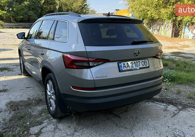 Бежевый Шкода Kodiaq, объемом двигателя 1.97 л и пробегом 162 тыс. км за 26000 $, фото 1 на Automoto.ua