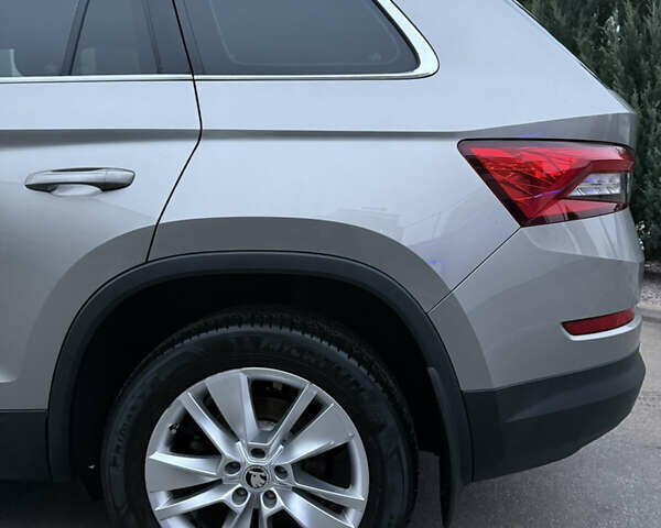 Бежевый Шкода Kodiaq, объемом двигателя 1.97 л и пробегом 163 тыс. км за 25500 $, фото 11 на Automoto.ua