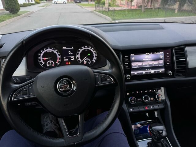 Бежевый Шкода Kodiaq, объемом двигателя 2 л и пробегом 99 тыс. км за 25000 $, фото 5 на Automoto.ua