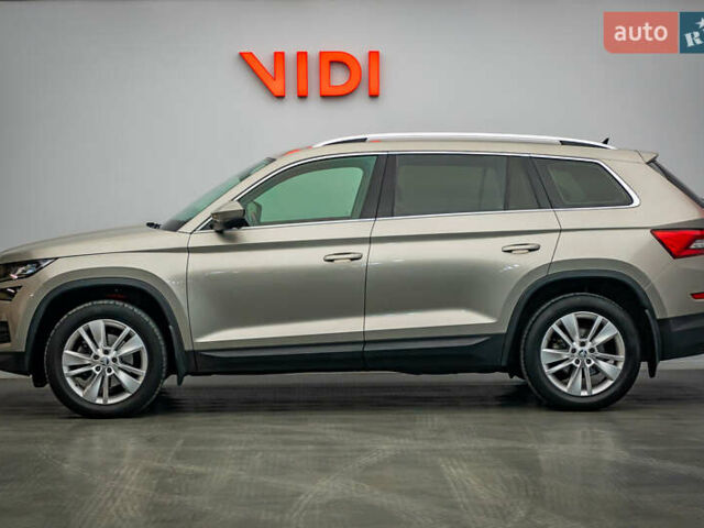 Бежевый Шкода Kodiaq, объемом двигателя 2 л и пробегом 142 тыс. км за 25423 $, фото 2 на Automoto.ua