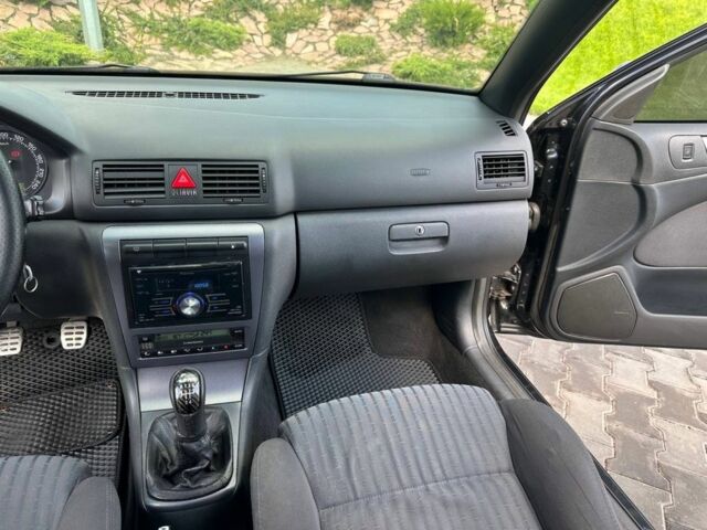 Черный Шкода Kodiaq, объемом двигателя 1.8 л и пробегом 312 тыс. км за 6600 $, фото 9 на Automoto.ua