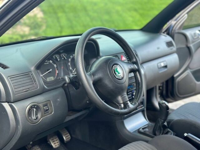 Черный Шкода Kodiaq, объемом двигателя 1.8 л и пробегом 312 тыс. км за 6600 $, фото 8 на Automoto.ua