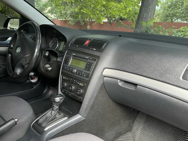 Черный Шкода Kodiaq, объемом двигателя 2 л и пробегом 253 тыс. км за 6199 $, фото 6 на Automoto.ua