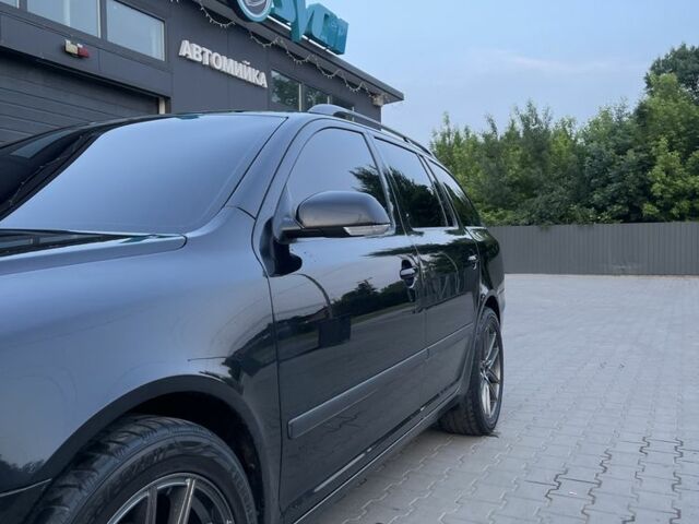 Черный Шкода Kodiaq, объемом двигателя 2 л и пробегом 253 тыс. км за 6199 $, фото 2 на Automoto.ua