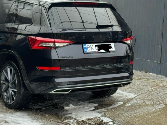 Черный Шкода Kodiaq, объемом двигателя 2 л и пробегом 240 тыс. км за 36000 $, фото 3 на Automoto.ua