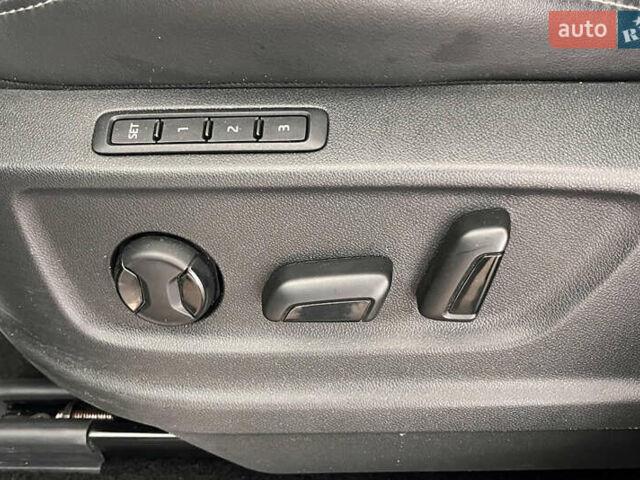 Чорний Шкода Kodiaq, об'ємом двигуна 1.97 л та пробігом 169 тис. км за 29450 $, фото 8 на Automoto.ua