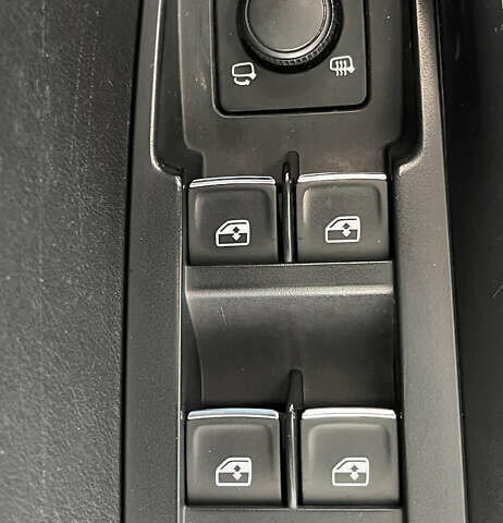 Чорний Шкода Kodiaq, об'ємом двигуна 1.97 л та пробігом 169 тис. км за 29450 $, фото 70 на Automoto.ua