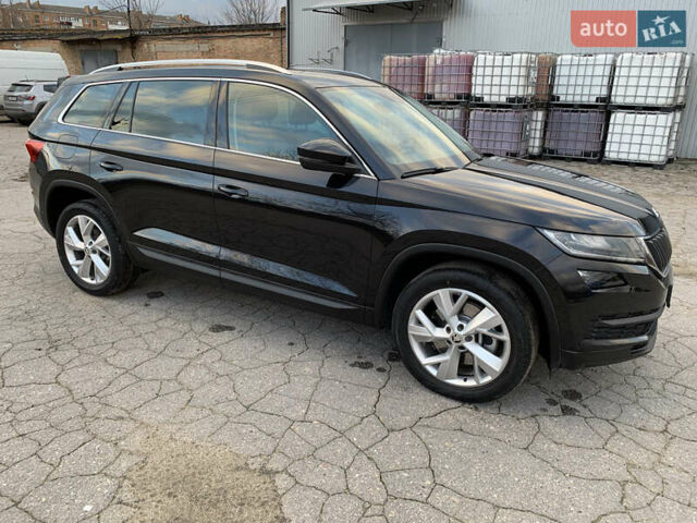 Черный Шкода Kodiaq, объемом двигателя 1.97 л и пробегом 129 тыс. км за 28500 $, фото 3 на Automoto.ua