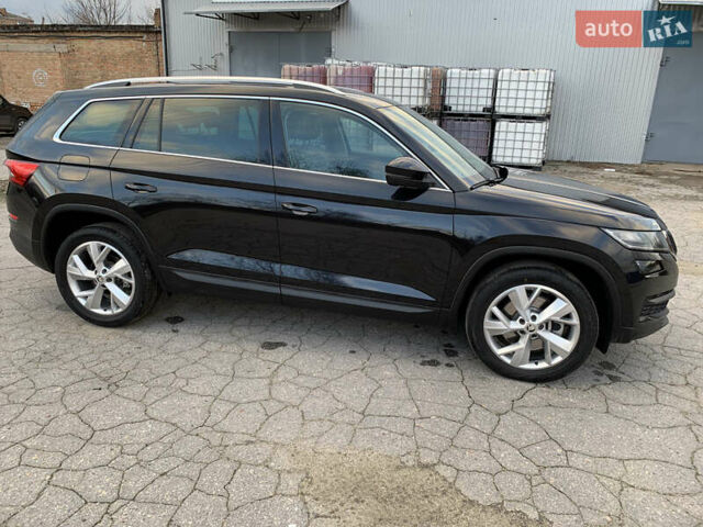 Черный Шкода Kodiaq, объемом двигателя 1.97 л и пробегом 129 тыс. км за 28500 $, фото 4 на Automoto.ua