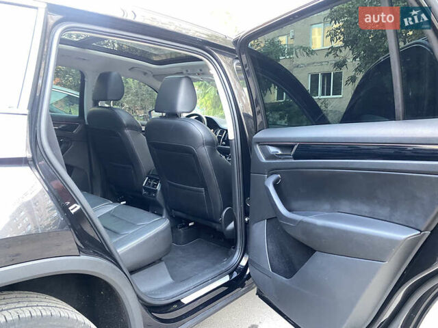 Черный Шкода Kodiaq, объемом двигателя 1.97 л и пробегом 204 тыс. км за 26399 $, фото 4 на Automoto.ua