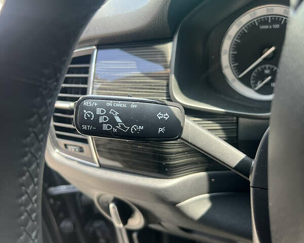 Черный Шкода Kodiaq, объемом двигателя 1.97 л и пробегом 260 тыс. км за 25000 $, фото 24 на Automoto.ua