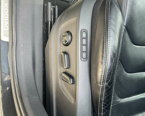 Черный Шкода Kodiaq, объемом двигателя 1.97 л и пробегом 260 тыс. км за 26000 $, фото 23 на Automoto.ua