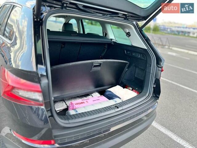 Черный Шкода Kodiaq, объемом двигателя 1.97 л и пробегом 275 тыс. км за 23000 $, фото 11 на Automoto.ua