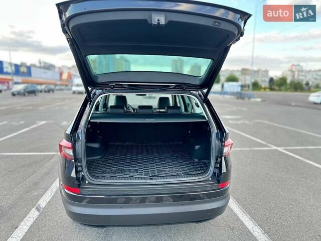 Черный Шкода Kodiaq, объемом двигателя 1.97 л и пробегом 275 тыс. км за 23000 $, фото 10 на Automoto.ua
