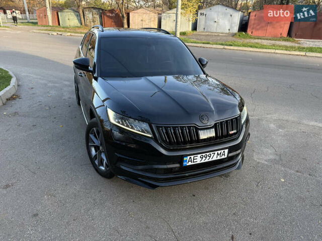 Черный Шкода Kodiaq, объемом двигателя 1.98 л и пробегом 90 тыс. км за 28500 $, фото 2 на Automoto.ua