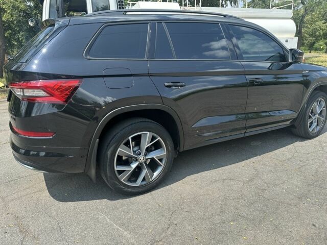 Черный Шкода Kodiaq, объемом двигателя 2 л и пробегом 185 тыс. км за 29900 $, фото 4 на Automoto.ua