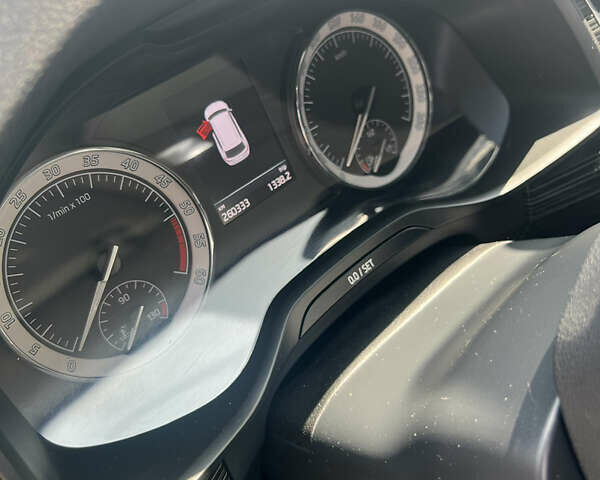Черный Шкода Kodiaq, объемом двигателя 1.97 л и пробегом 260 тыс. км за 26000 $, фото 17 на Automoto.ua