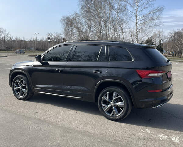 Шкода Kodiaq 2018 в Кривом Роге на Automoto.ua Черный Шкода Kodiaq, объемом двигателя 1.97 л и пробегом 135 тыс. км за 32700 $, фото 13 на Automoto.ua