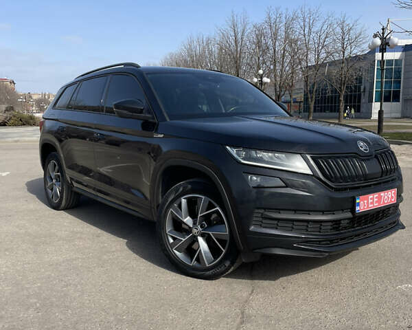 Шкода Kodiaq 2018 в Кривом Роге на Automoto.ua Черный Шкода Kodiaq, объемом двигателя 1.97 л и пробегом 135 тыс. км за 32700 $, фото 3 на Automoto.ua