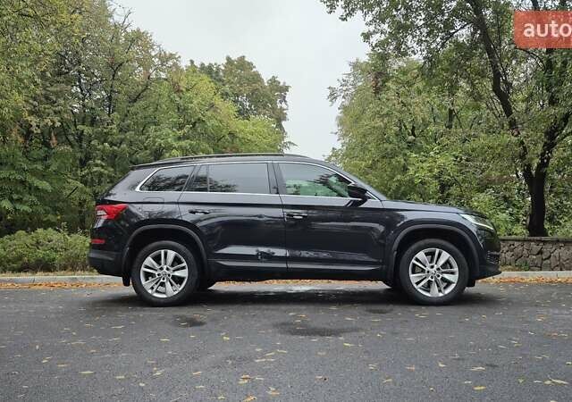 Черный Шкода Kodiaq, объемом двигателя 1.98 л и пробегом 98 тыс. км за 26500 $, фото 3 на Automoto.ua