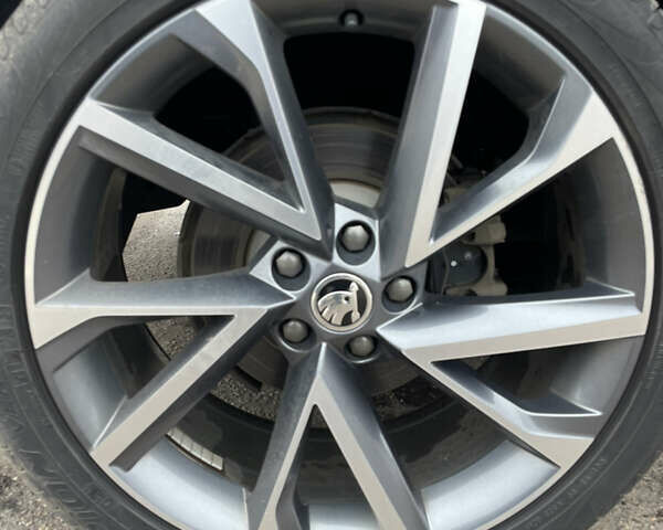 Чорний Шкода Kodiaq, об'ємом двигуна 1.97 л та пробігом 151 тис. км за 30000 $, фото 44 на Automoto.ua