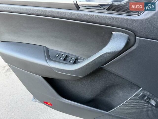 Черный Шкода Kodiaq, объемом двигателя 1.98 л и пробегом 50 тыс. км за 28500 $, фото 7 на Automoto.ua