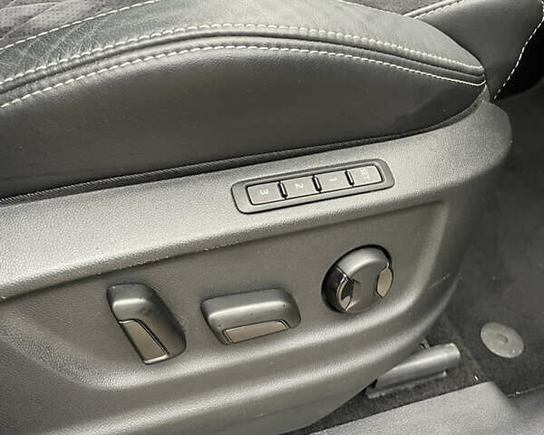 Чорний Шкода Kodiaq, об'ємом двигуна 1.97 л та пробігом 151 тис. км за 30000 $, фото 26 на Automoto.ua
