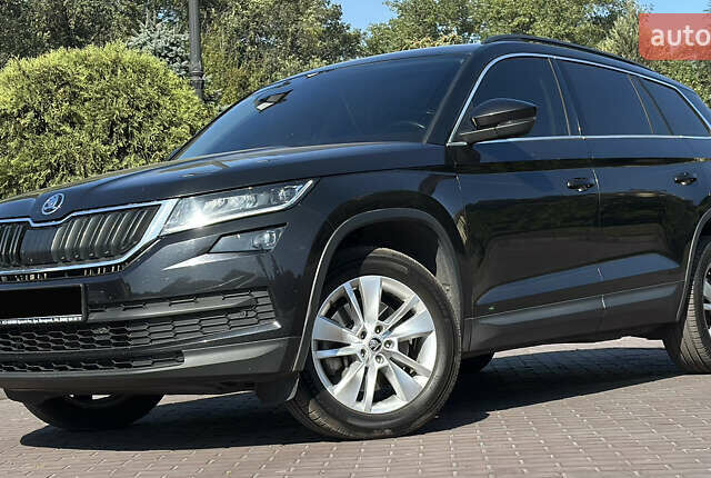 Черный Шкода Kodiaq, объемом двигателя 2 л и пробегом 82 тыс. км за 29999 $, фото 2 на Automoto.ua