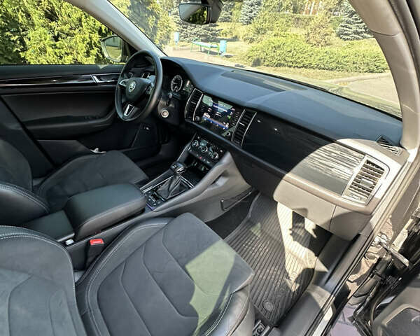 Черный Шкода Kodiaq, объемом двигателя 2 л и пробегом 82 тыс. км за 29999 $, фото 18 на Automoto.ua