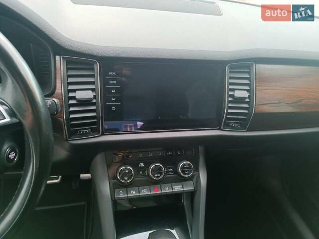 Черный Шкода Kodiaq, объемом двигателя 1.97 л и пробегом 268 тыс. км за 26900 $, фото 60 на Automoto.ua