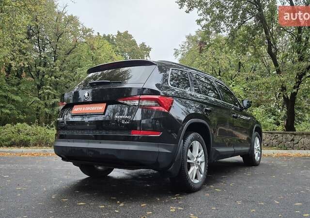 Черный Шкода Kodiaq, объемом двигателя 1.98 л и пробегом 98 тыс. км за 26500 $, фото 7 на Automoto.ua