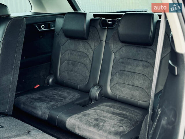 Чорний Шкода Kodiaq, об'ємом двигуна 1.97 л та пробігом 219 тис. км за 28999 $, фото 83 на Automoto.ua